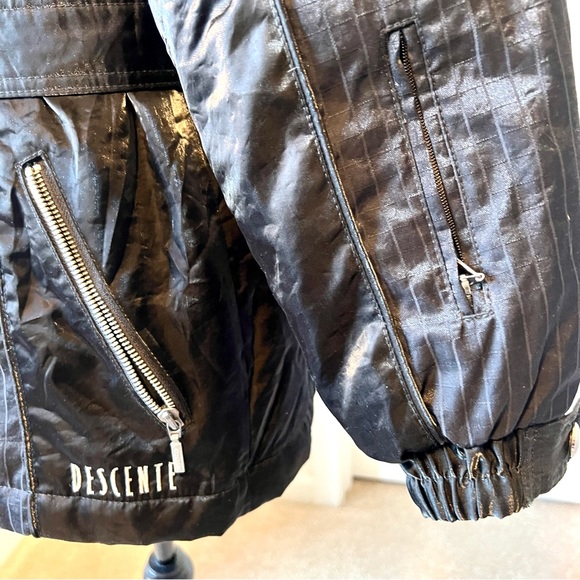 Vintage DESCENTE Black Shimmery Belted Winter Ski Jacket—SZ. 8 - Picture 3 of 17